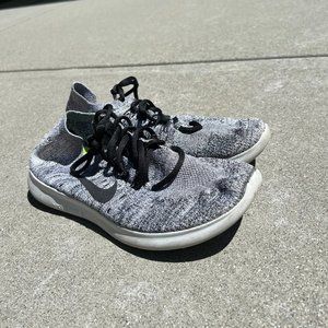 Nike Sneakers (Size 7.5)